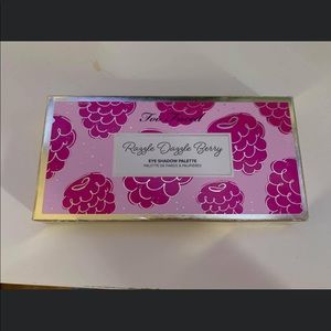 Too Faced Razzle Dazzle